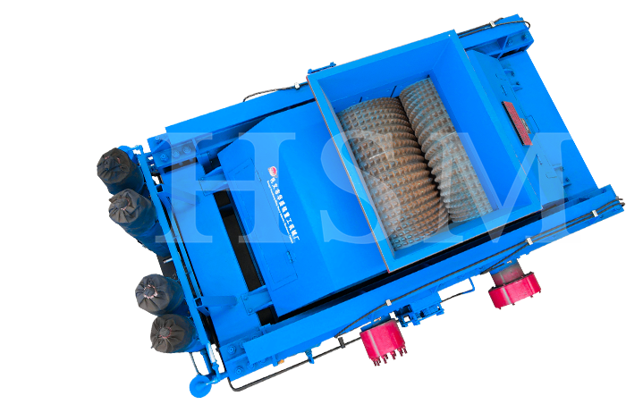 齒輥破碎機(jī)對(duì)輥破碎機(jī)、河卵石制砂機(jī)、石頭制砂機(jī)海報(bào)圖